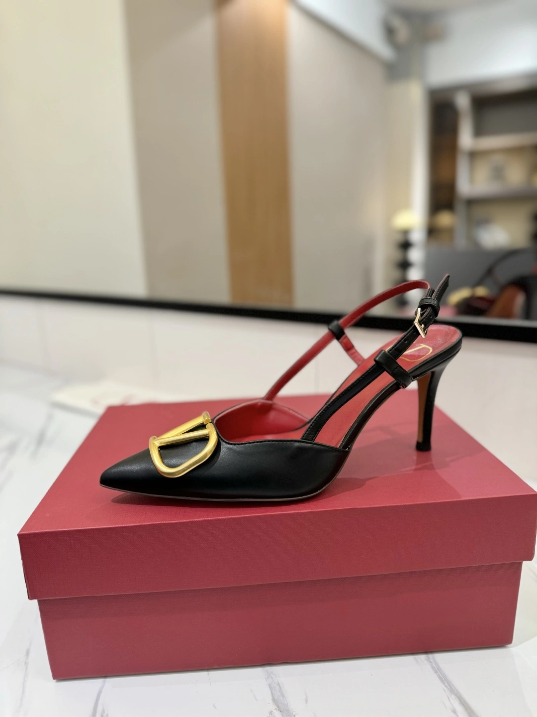 COCO-- V1859ti9o VW2S0R01DSH0NO Heel height：8CM goatskin cowhide item:E-X138C3043