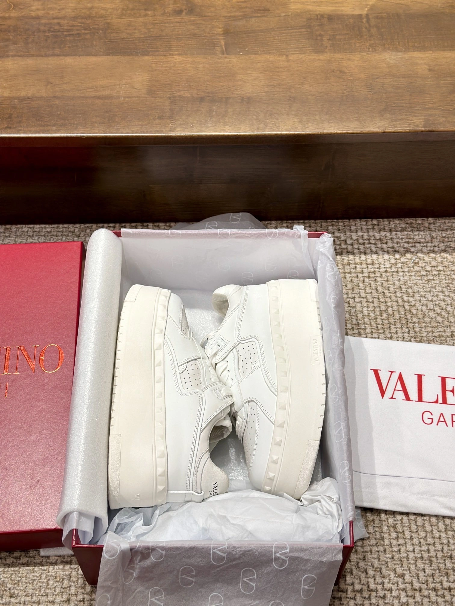 COCO-- V1859ti9o WS0IG5RDG0BO Calfskin item:E-X230F1816