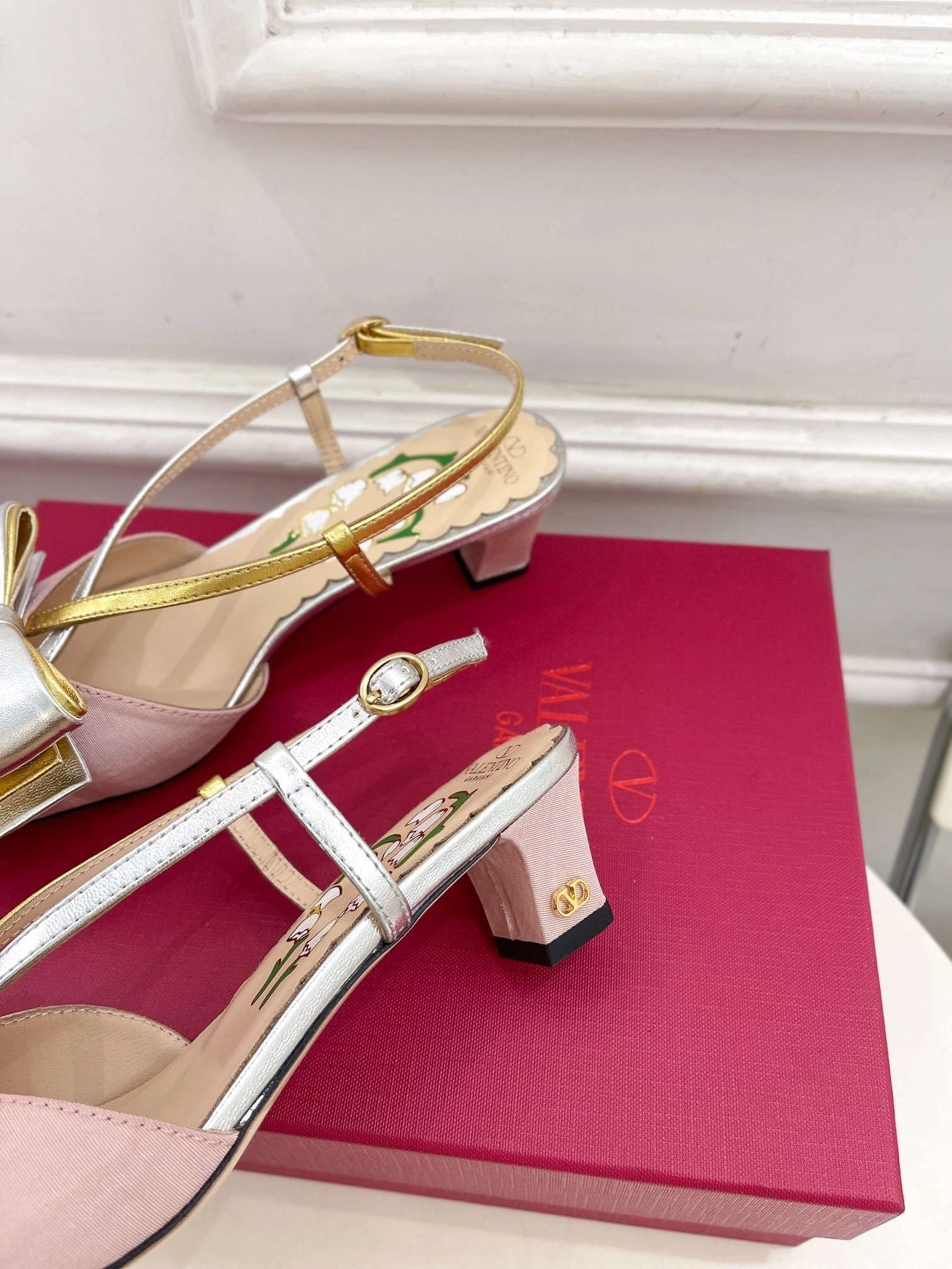 COCO-- V1859ti9o WS0LB6QLJR1U Heel height：4CM Roman Stud goatskin item:D-X000L2548
