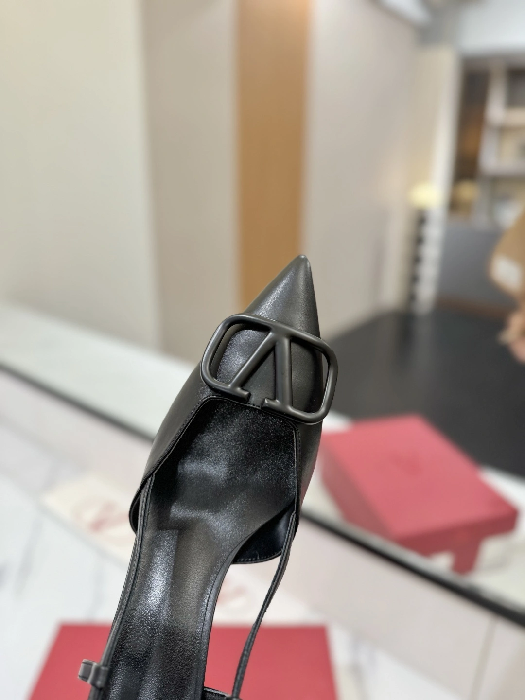 COCO-- V1859ti9o XW2S0R01MZF0NO Heel height：8CM goatskin cowhide item:E-X138C3037