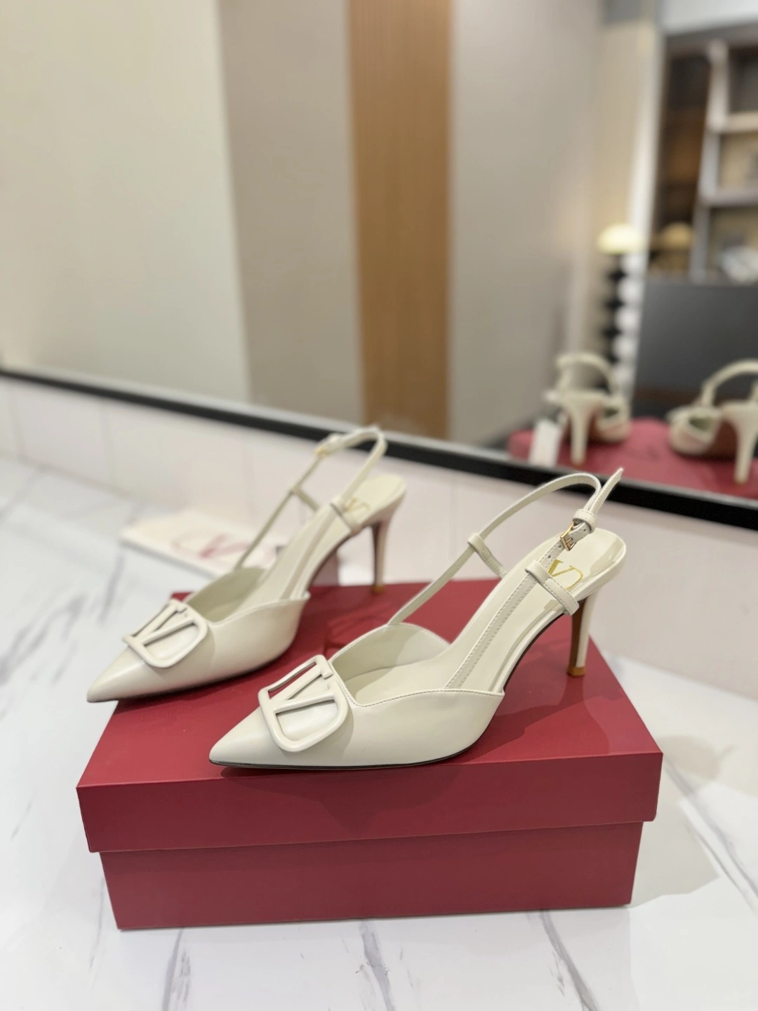 COCO-- V1859ti9o XW2S0R01MZFI16 Heel height：8CM goatskin cowhide item:E-X138C3036