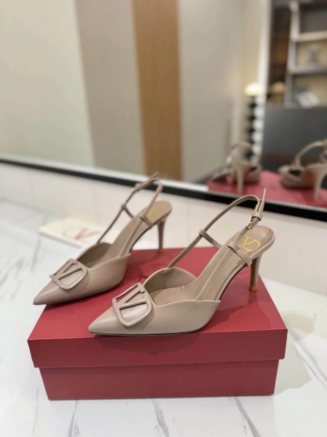 COCO-- V1859ti9o XW2S0R01MZFP45 Heel height：8CM goatskin cowhide item:E-X138C3038