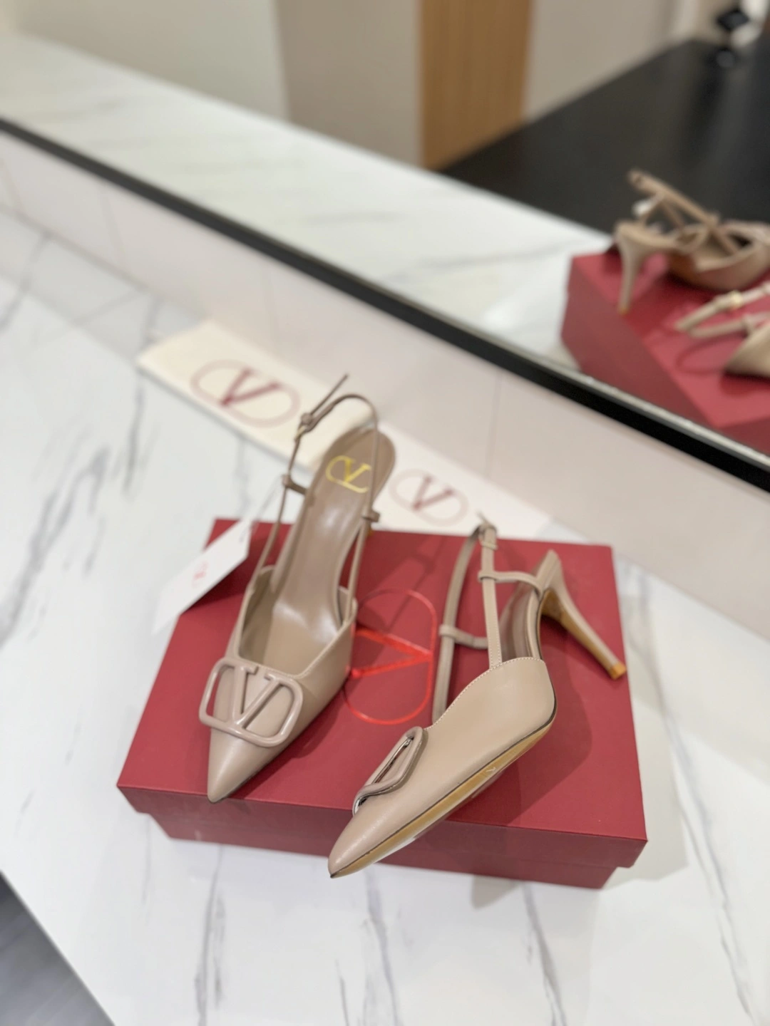 COCO-- V1859ti9o XW2S0R01MZFP45 Heel height：8CM goatskin cowhide item:E-X138C3038