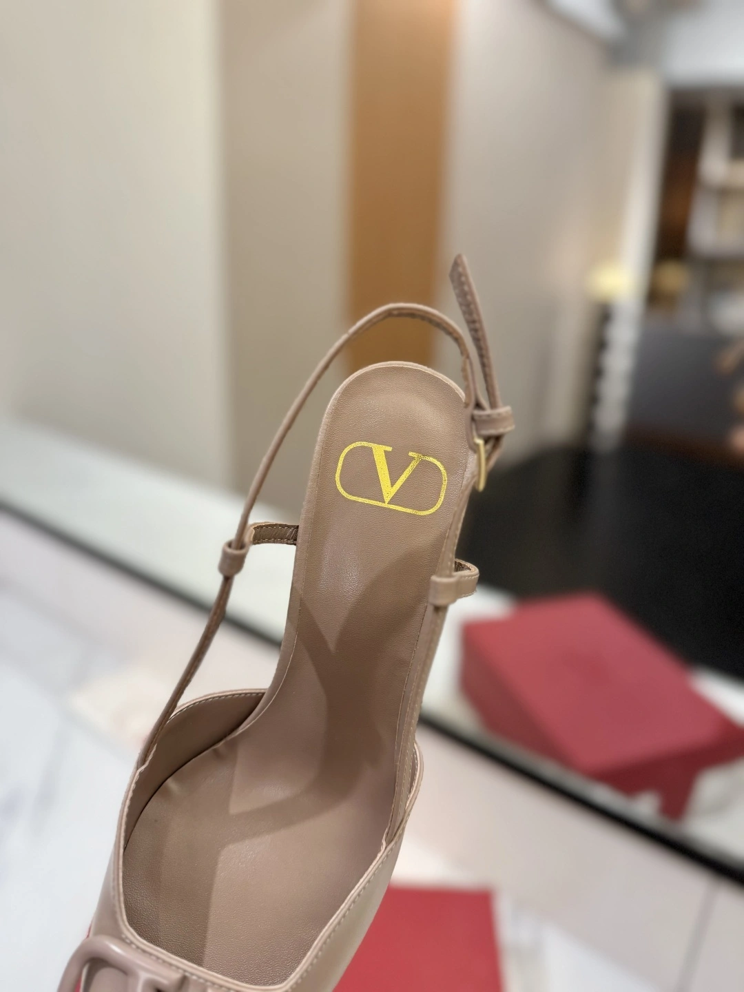 COCO-- V1859ti9o XW2S0R01MZFP45 Heel height：8CM goatskin cowhide item:E-X138C3038