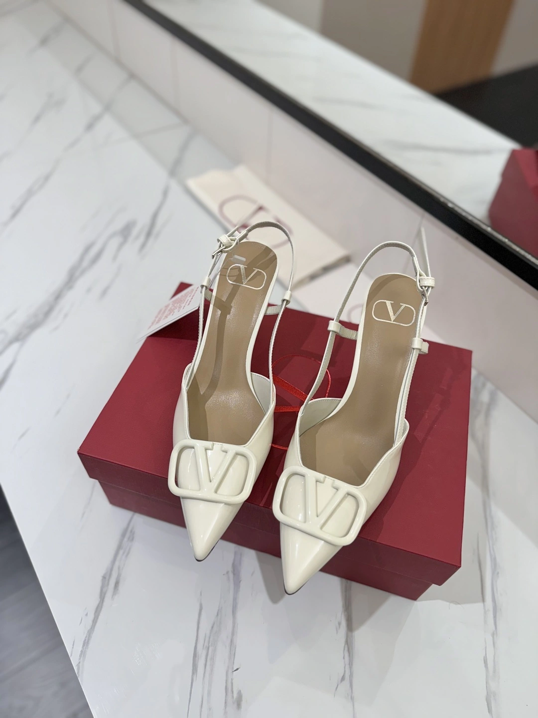 COCO-- V1859ti9o ZW2S0R01TMKI16 Heel height：8CM goatskin item:E-X138C3021