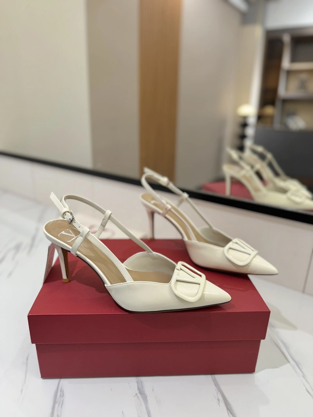COCO-- V1859ti9o ZW2S0R01TMKI16 Heel height：8CM goatskin item:E-X138C3021