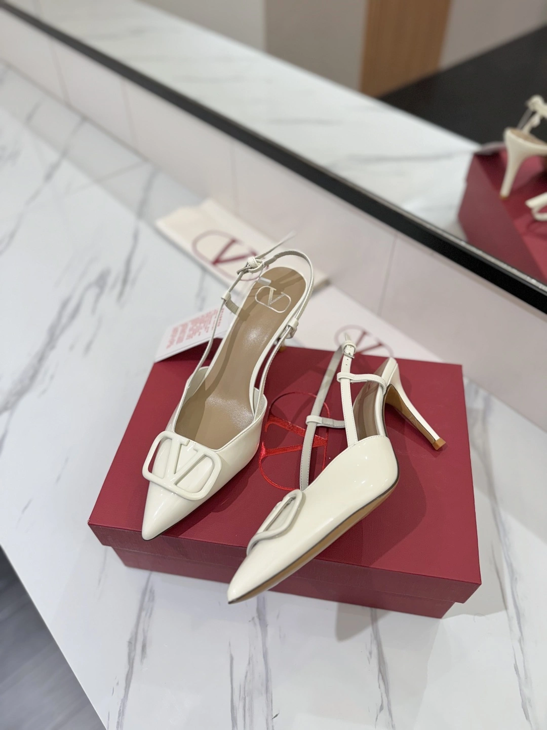 COCO-- V1859ti9o ZW2S0R01TMKI16 Heel height：8CM goatskin item:E-X138C3021