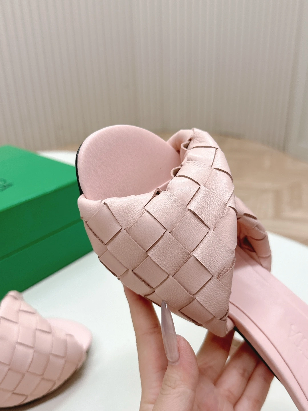 COCO-- V595t1 796455V2ED06801 sheepskin Heel height：8CM item:E-X032D4001
