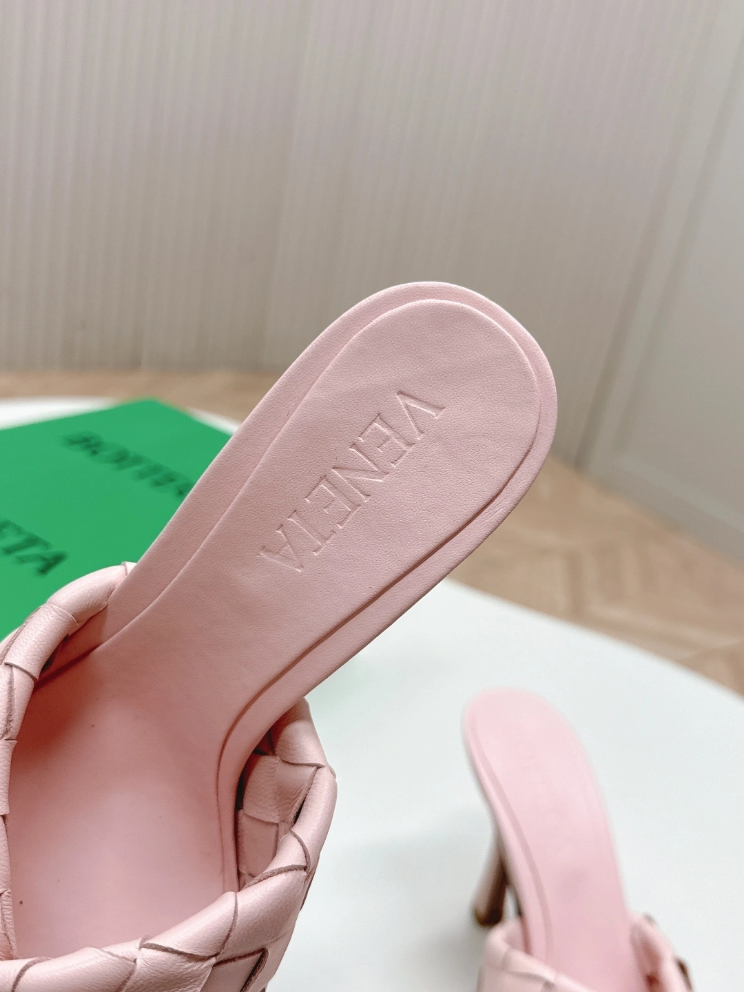 COCO-- V595t1 796455V2ED06801 sheepskin Heel height：8CM item:E-X032D4001