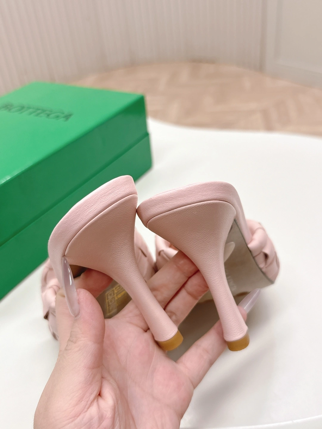 COCO-- V595t1 796455V2ED06801 sheepskin Heel height：8CM item:E-X032D4001
