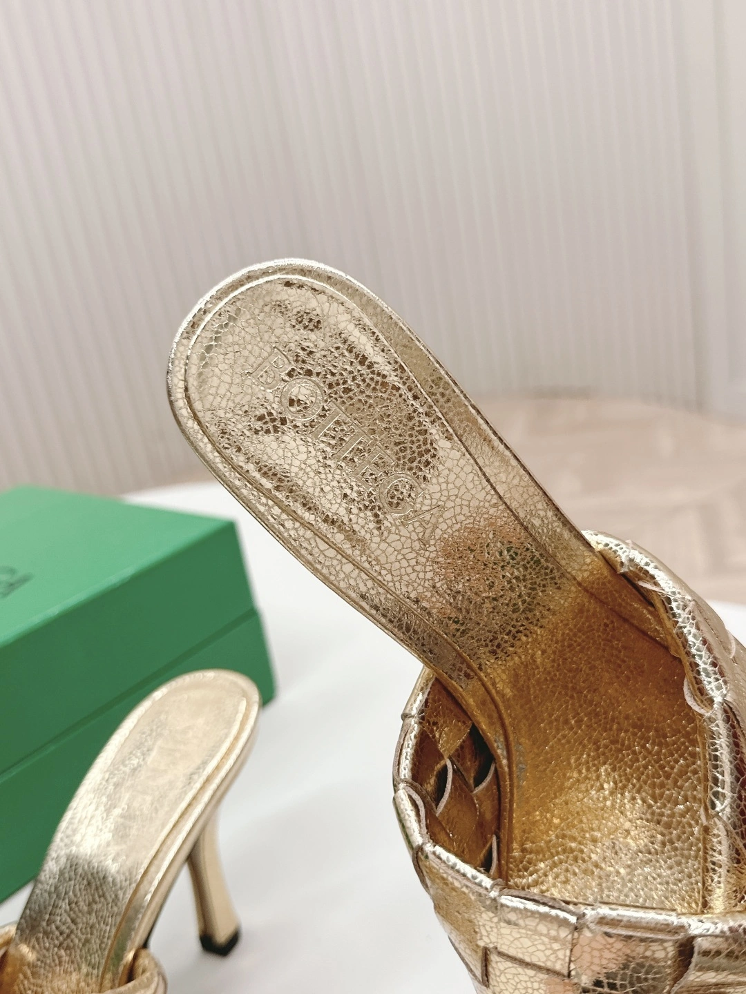 COCO-- V595t1 796455V55N17890 sheepskin Heel height：8CM item:E-X032D4002