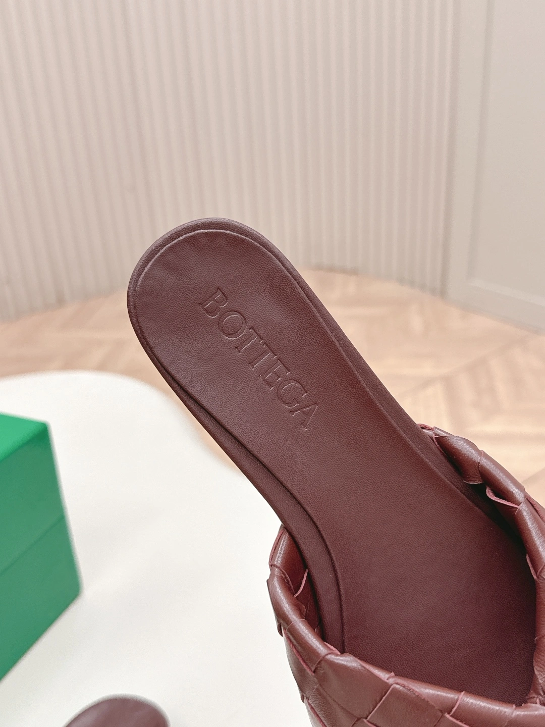 COCO-- V595t1 806918V2ED02241 sheepskin item:E-X032D4009