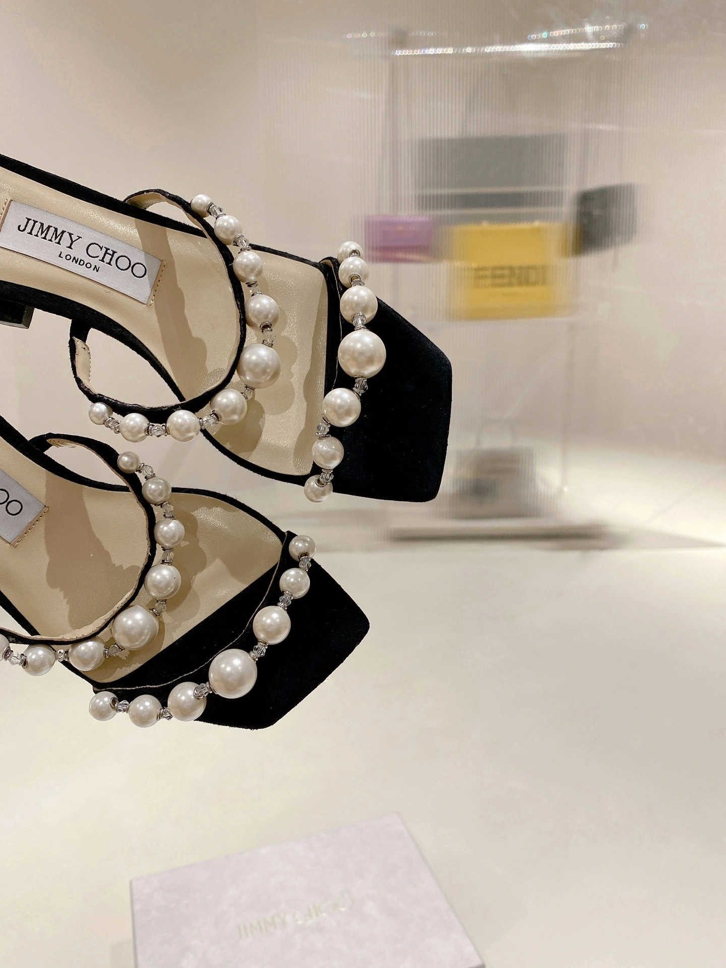 COCO - item:B-X158G2948