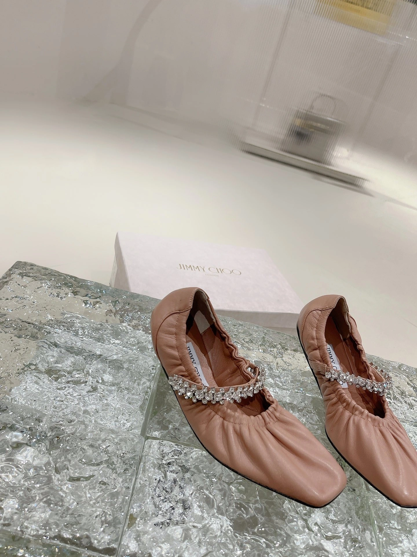 COCO - item:B-X158G2949