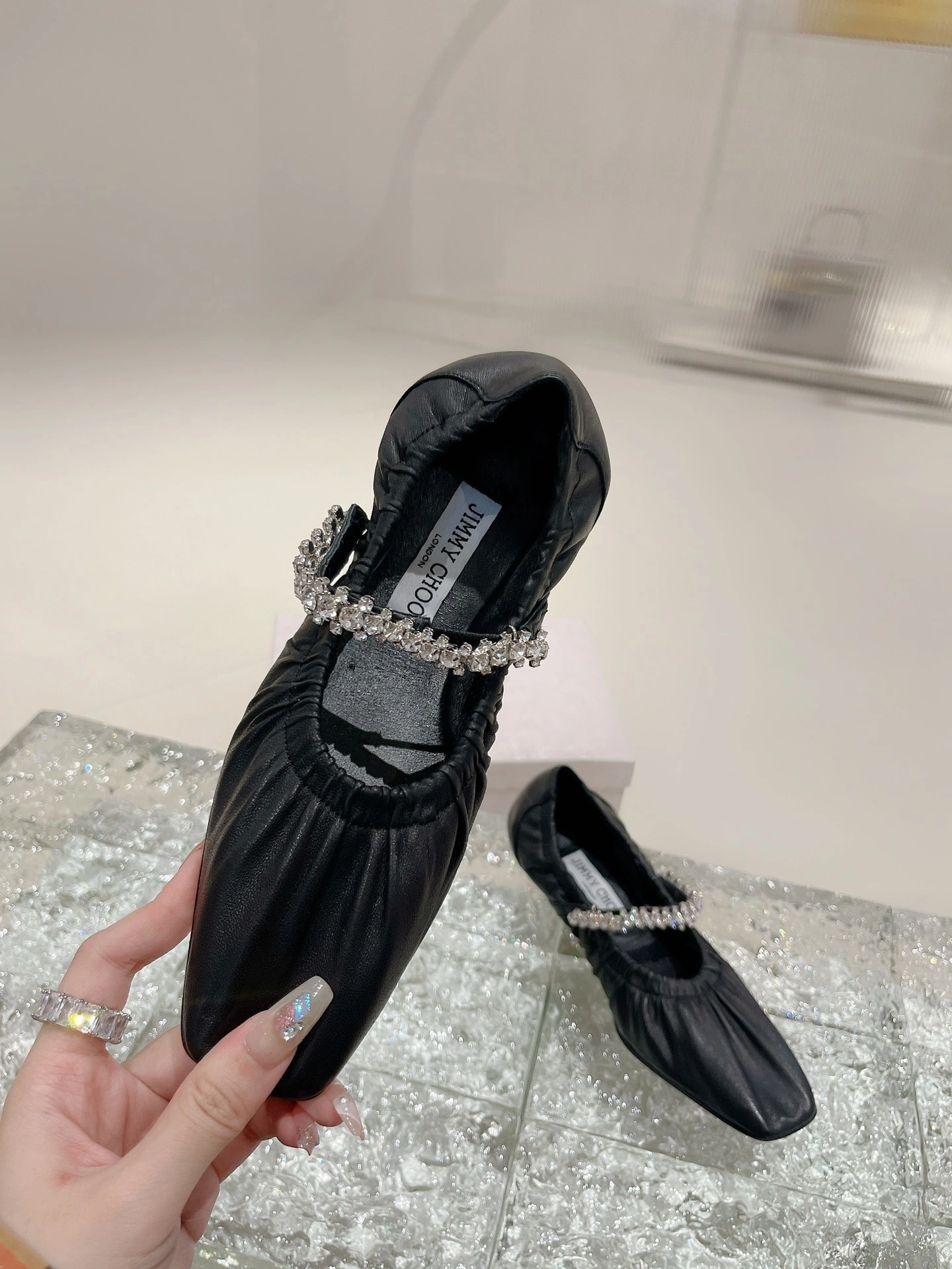 COCO - item:B-X158G2951