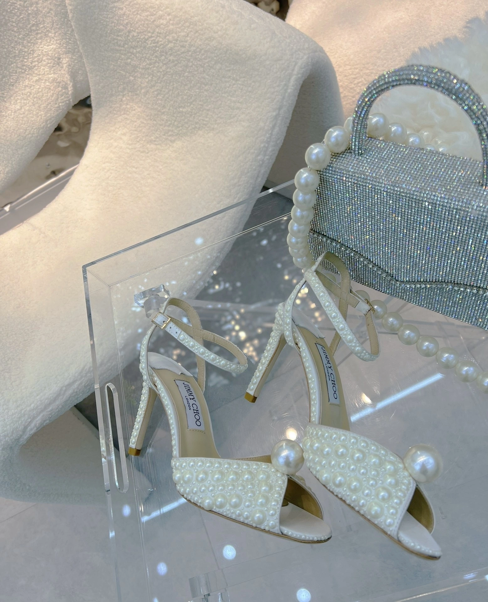 COCO - item:B-X158G2982