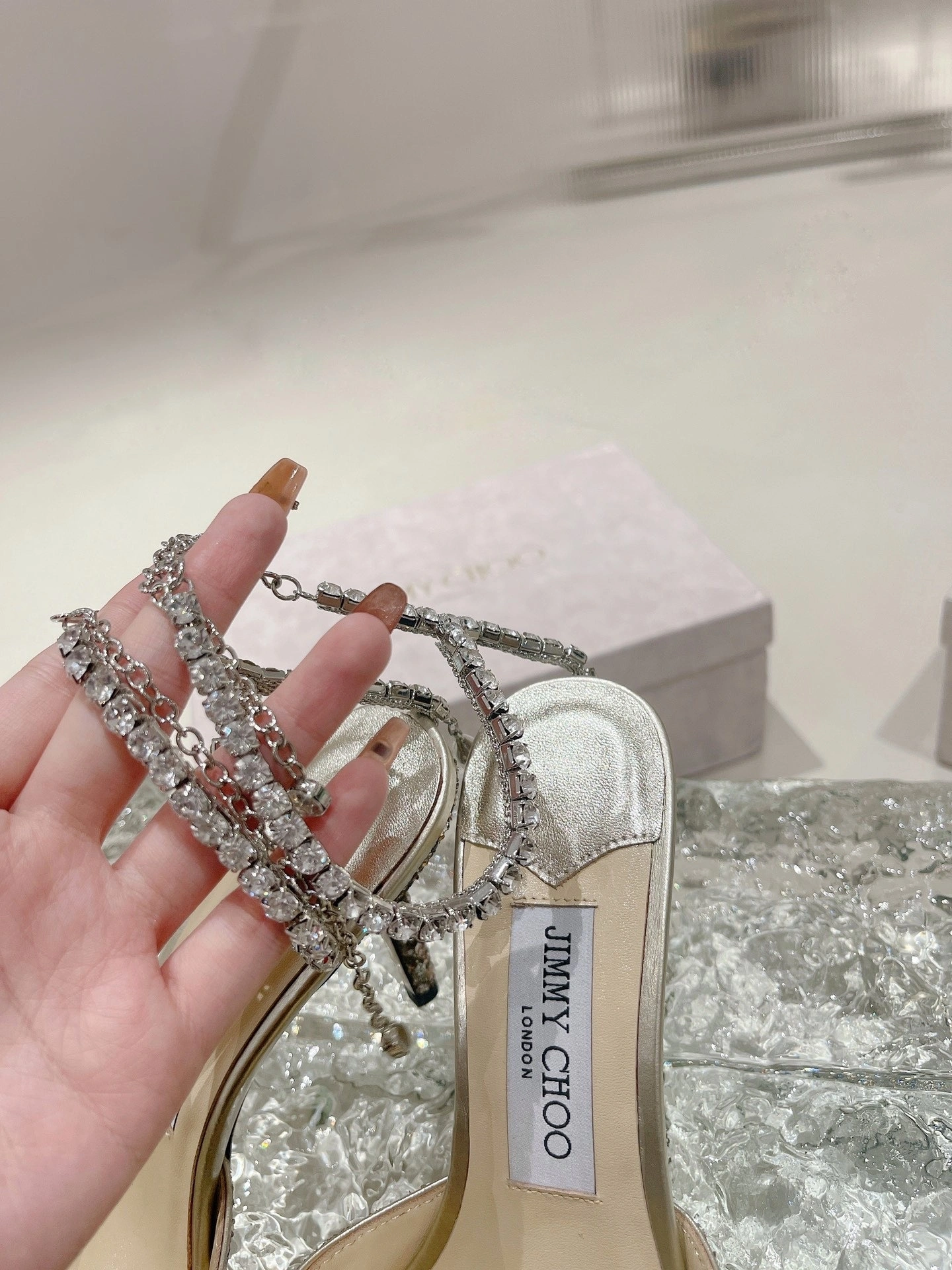 COCO - item:B-X158G2985