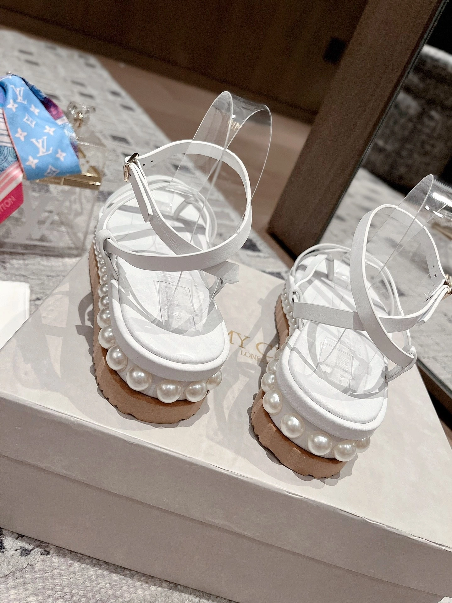 COCO - item:B-X198G2927