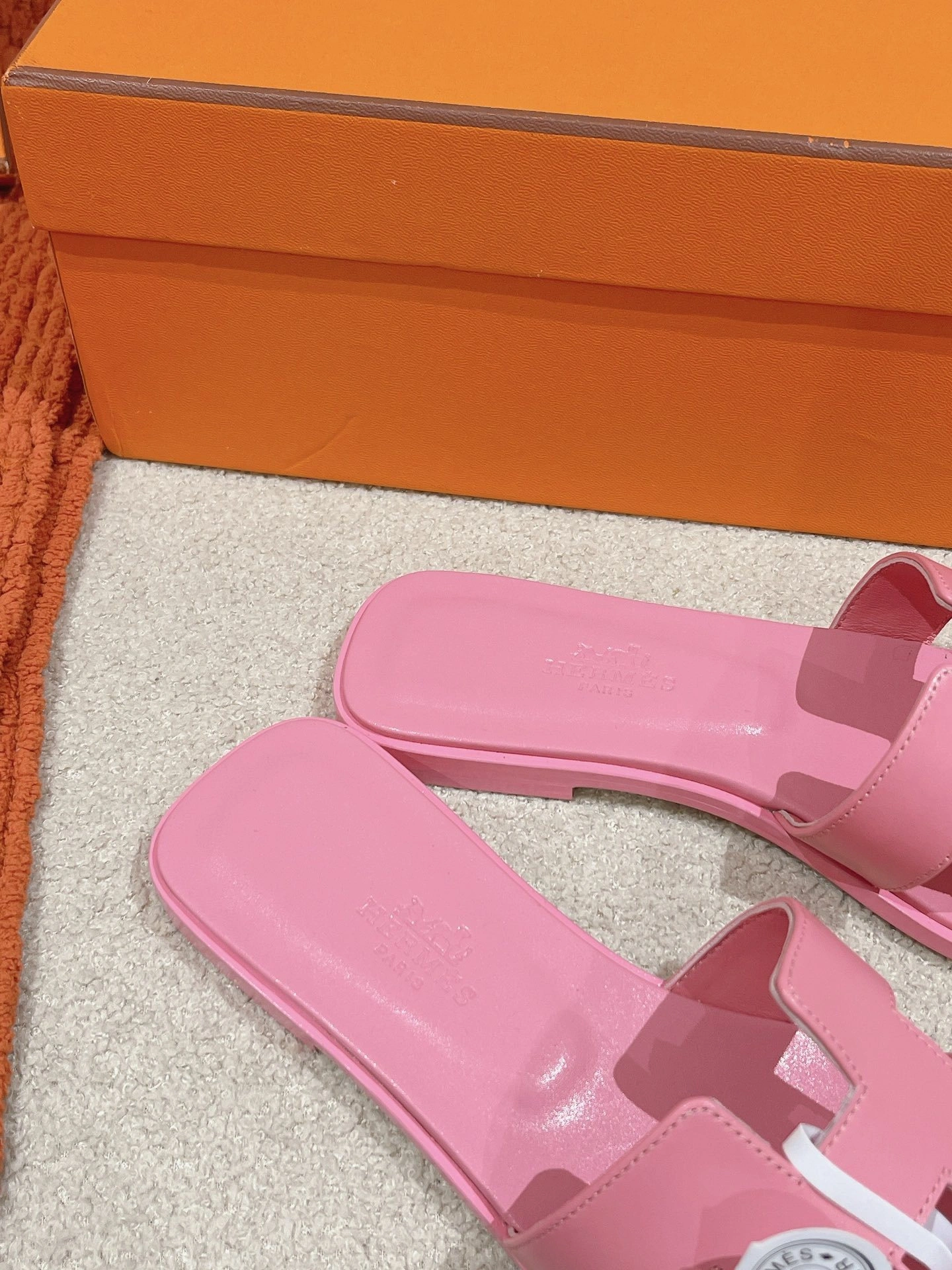 COCO-- item:D-X062M2819