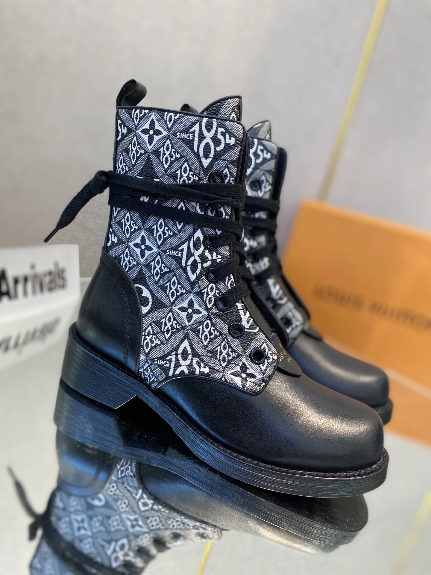 COCO- 1A8DEY METROPOLIS item:B-X158H0228H