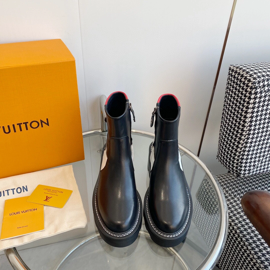 COCO- 1A9OCD Calfskin item: B-X158L1319A