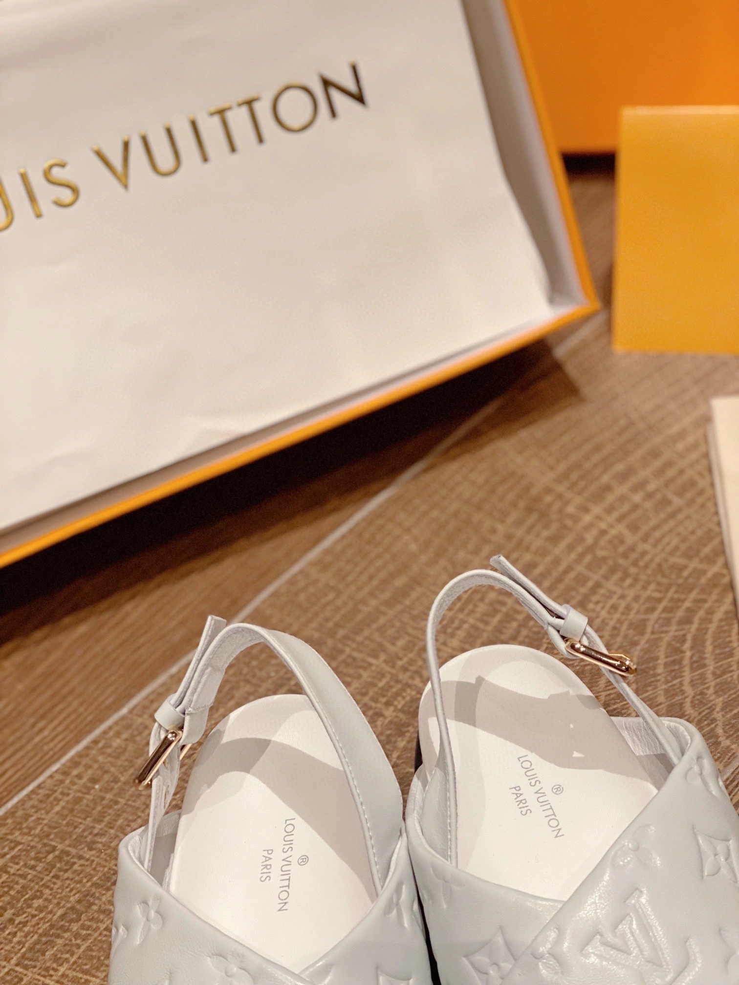 COCO- 1A9RD6 item:B-X000C26H-16