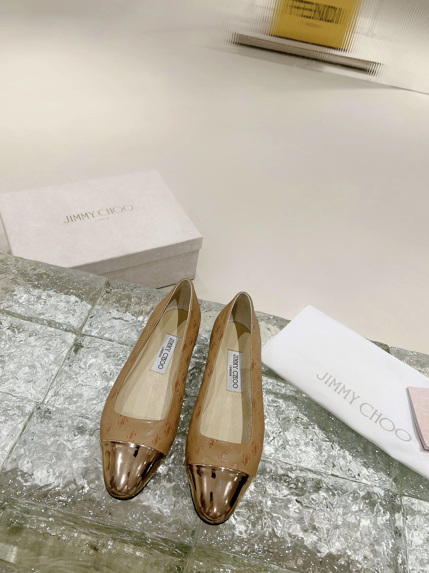 COCO — 1cm item:C-X158C0662