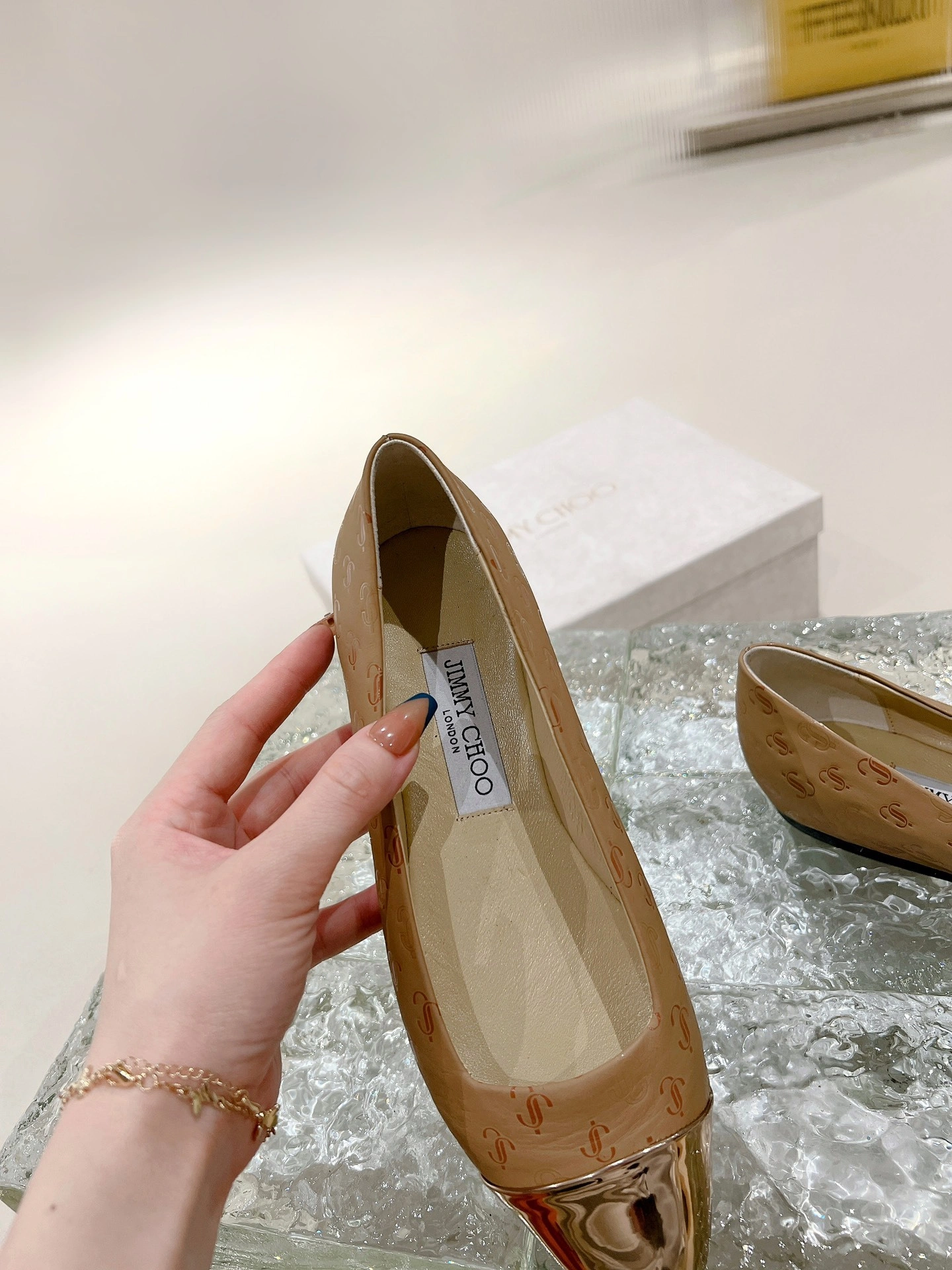 COCO — 1cm item:C-X158C0662