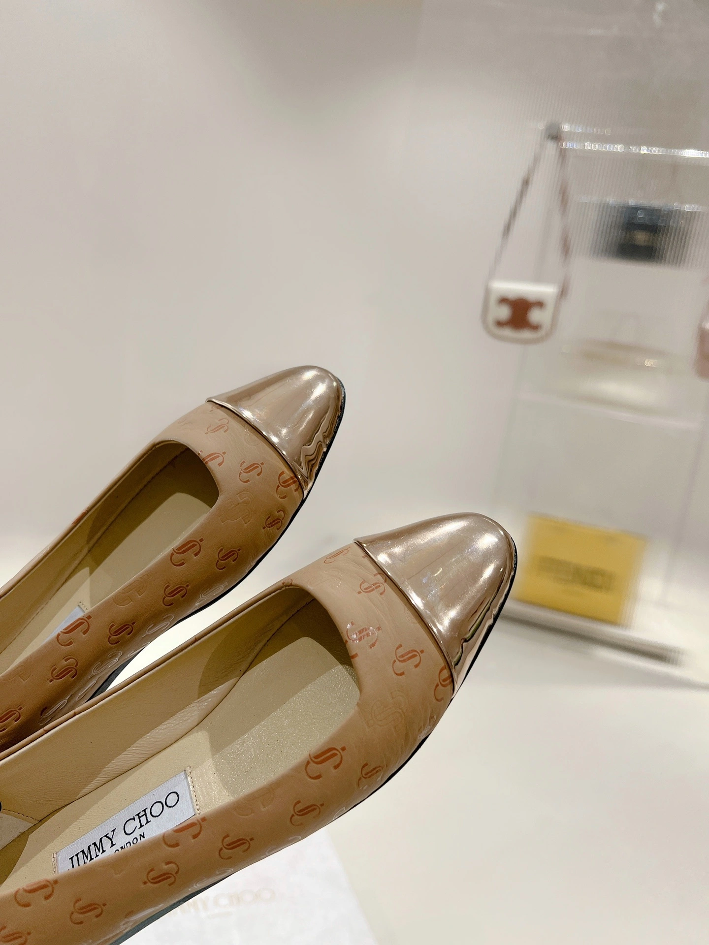 COCO — 1cm item:C-X158C0662