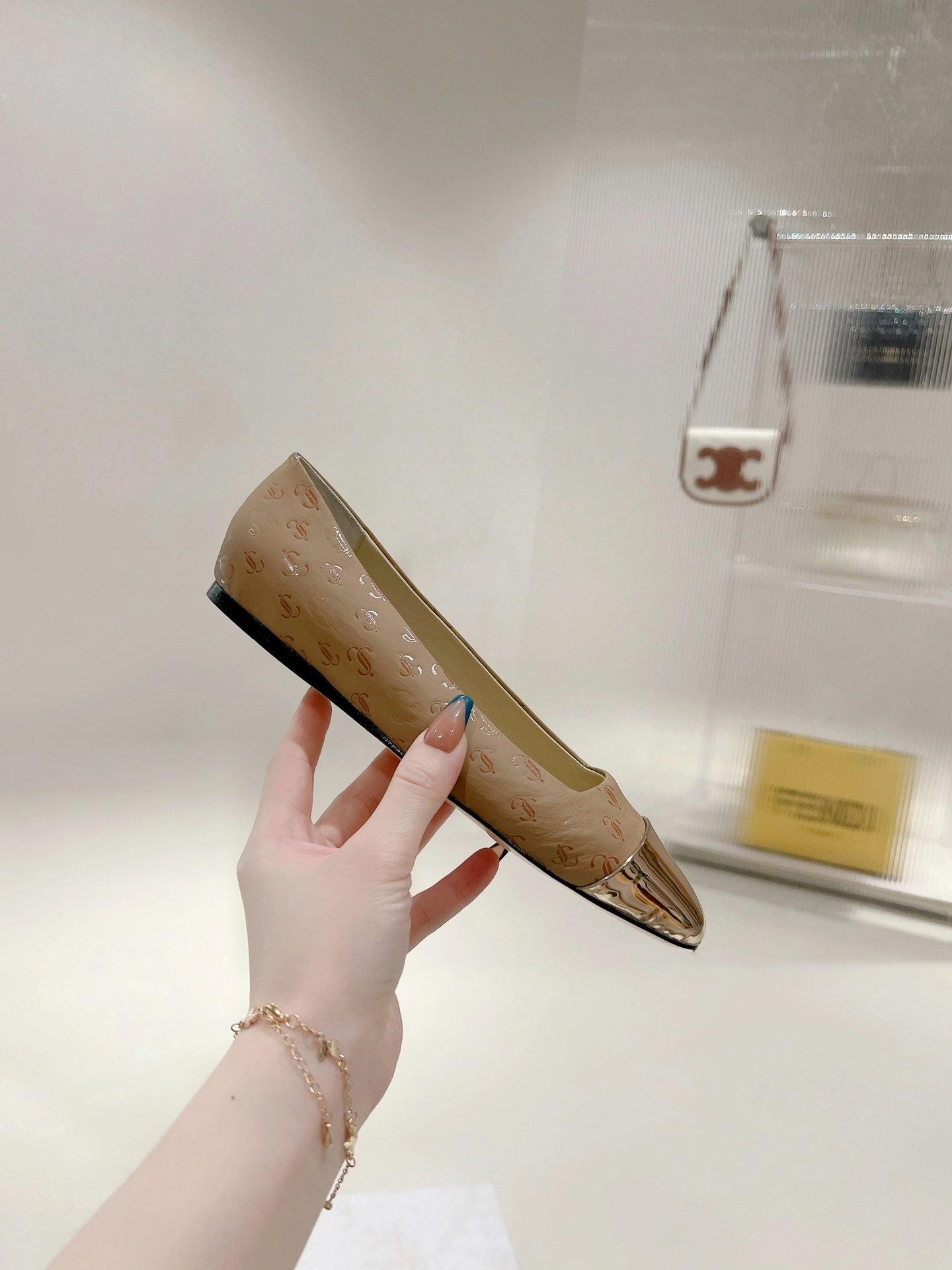 COCO — 1cm item:C-X158C0662