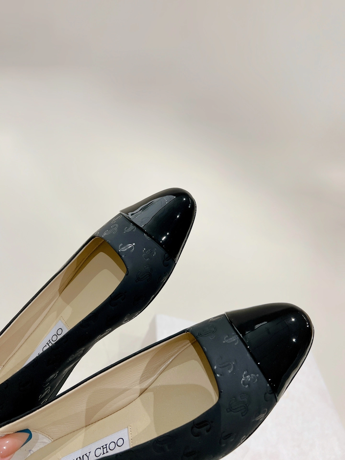 COCO — 1cm item:C-X158C0666