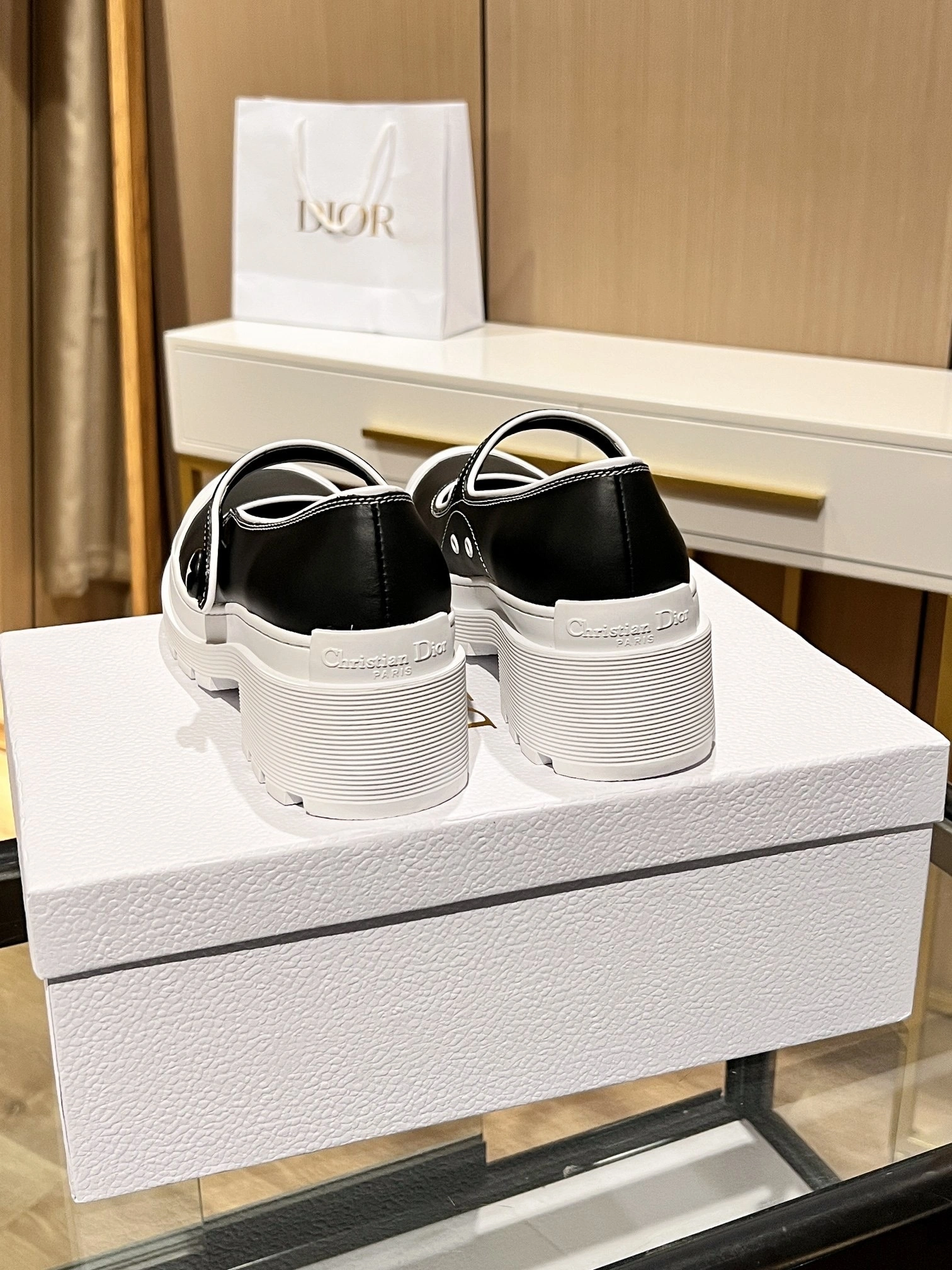 COCO- 2022 item:B-X158H0231H