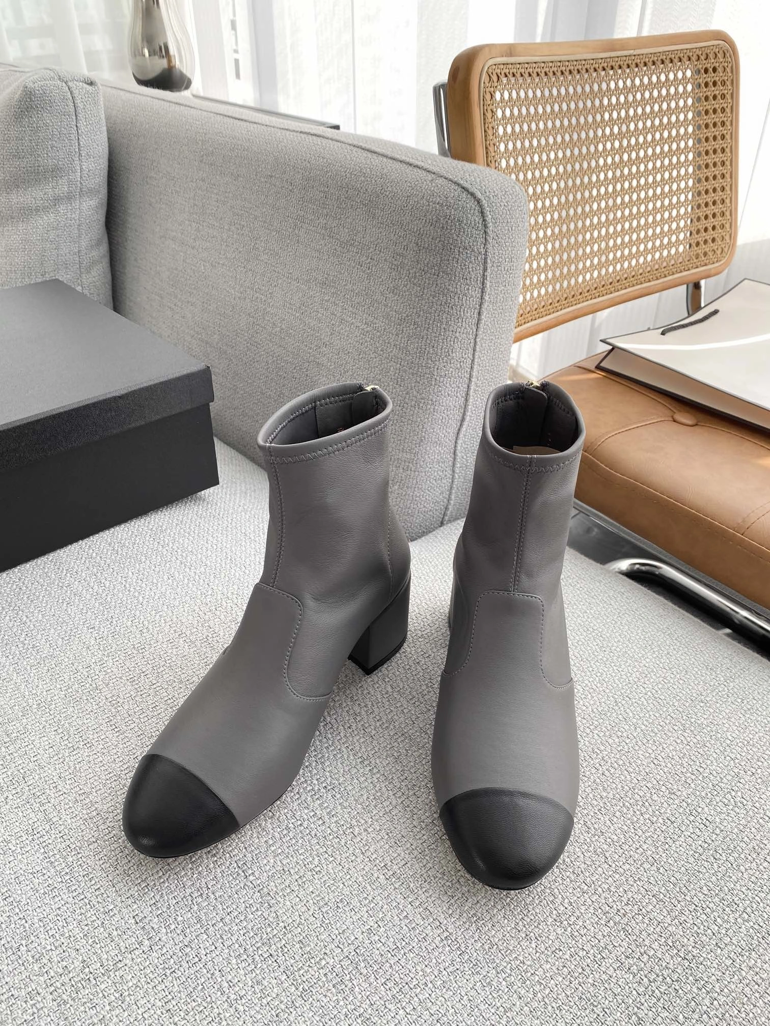 COCO- 2022 item:B-X158I2627X
