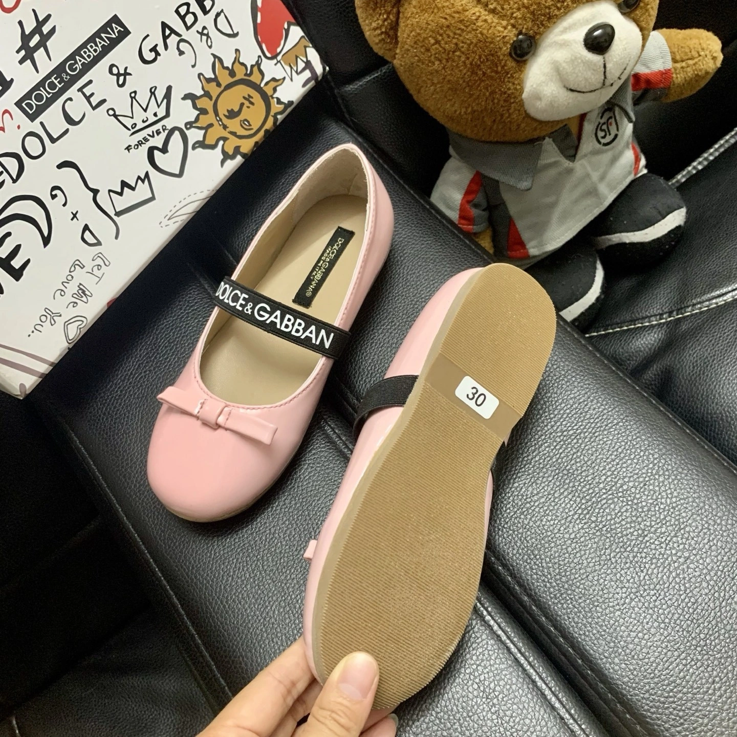 COCO--4o835& item:E-X000I1693T