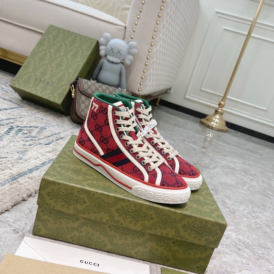 COCO- 661390 2UZL0 6497 tennis 1977 item:B-X313D03H-13