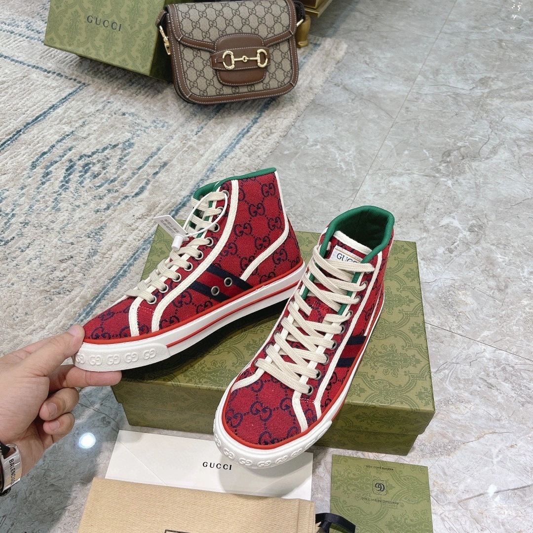COCO- 661390 2UZL0 6497 tennis 1977 item:B-X313D03H-13