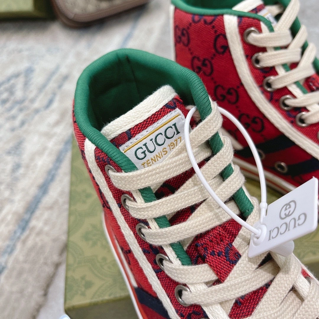 COCO- 661390 2UZL0 6497 tennis 1977 item:B-X313D03H-13