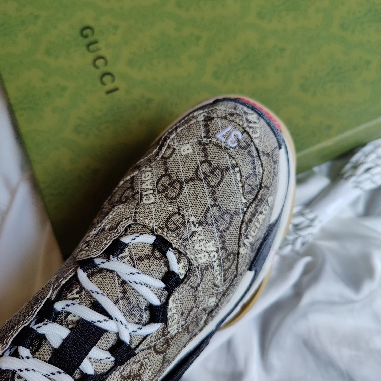 COCO- 677192 ULZ10 9795 Triple S item:B-X000C31H-12