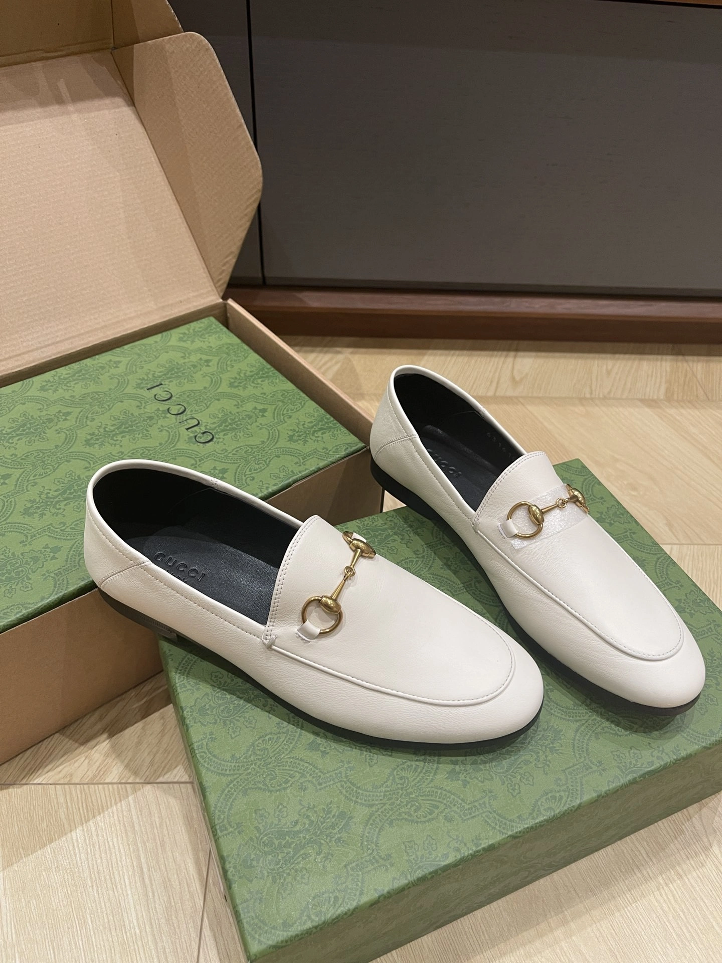 COCO--6u33i 414998 DLC00 9022 sheepskin item:E-X003K2825