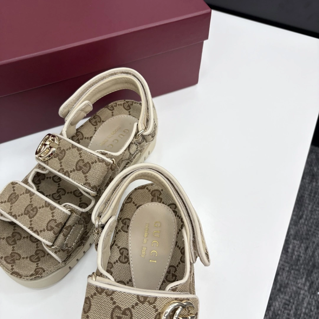 COCO- 6u33i 816630 FAD9F 9753 item:E-X555F1951
