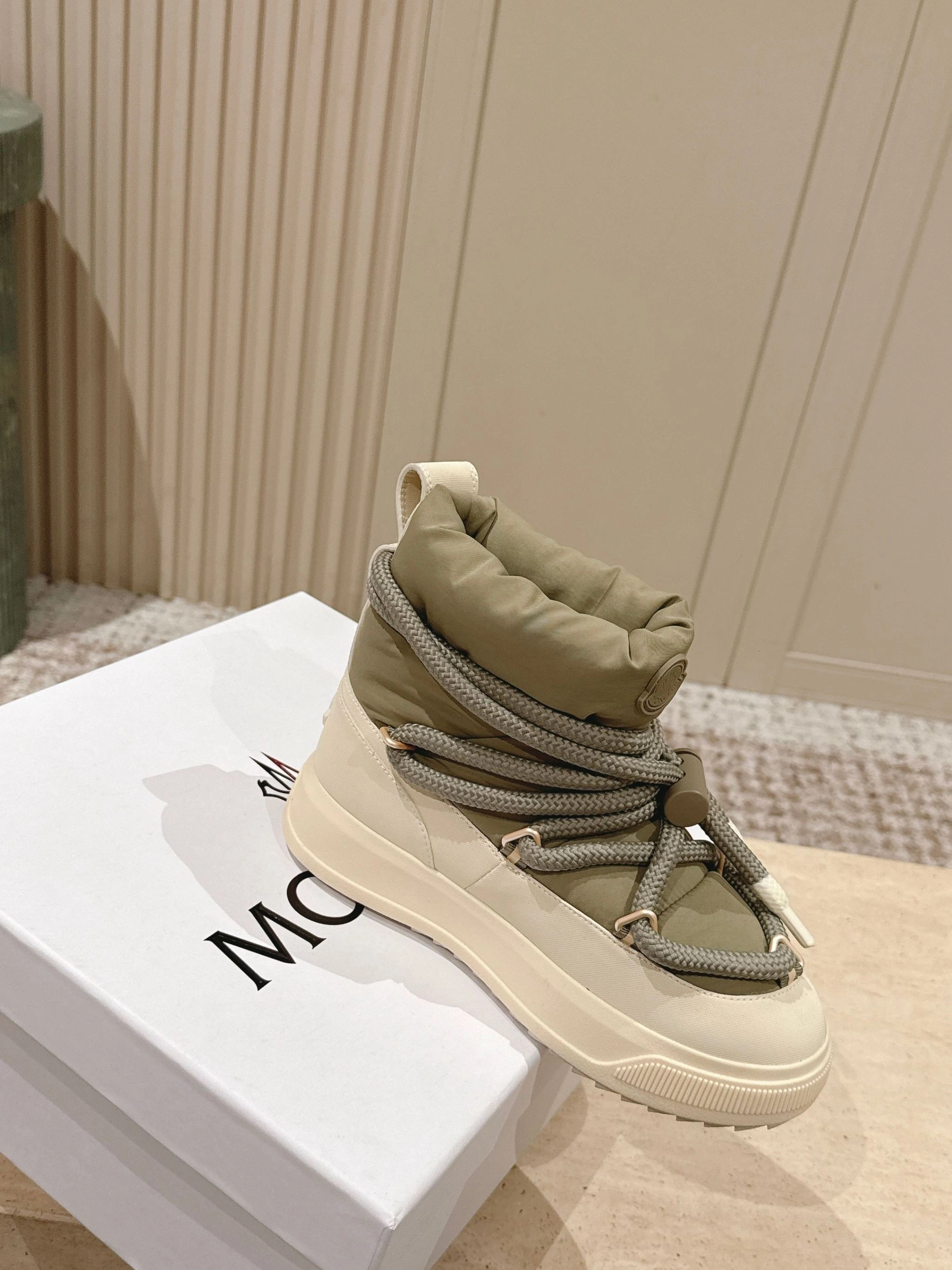 COCO- 7o9385r K209A4G00020M728723G Altive Mid Thick soles：4CM item:E-X000J3023T