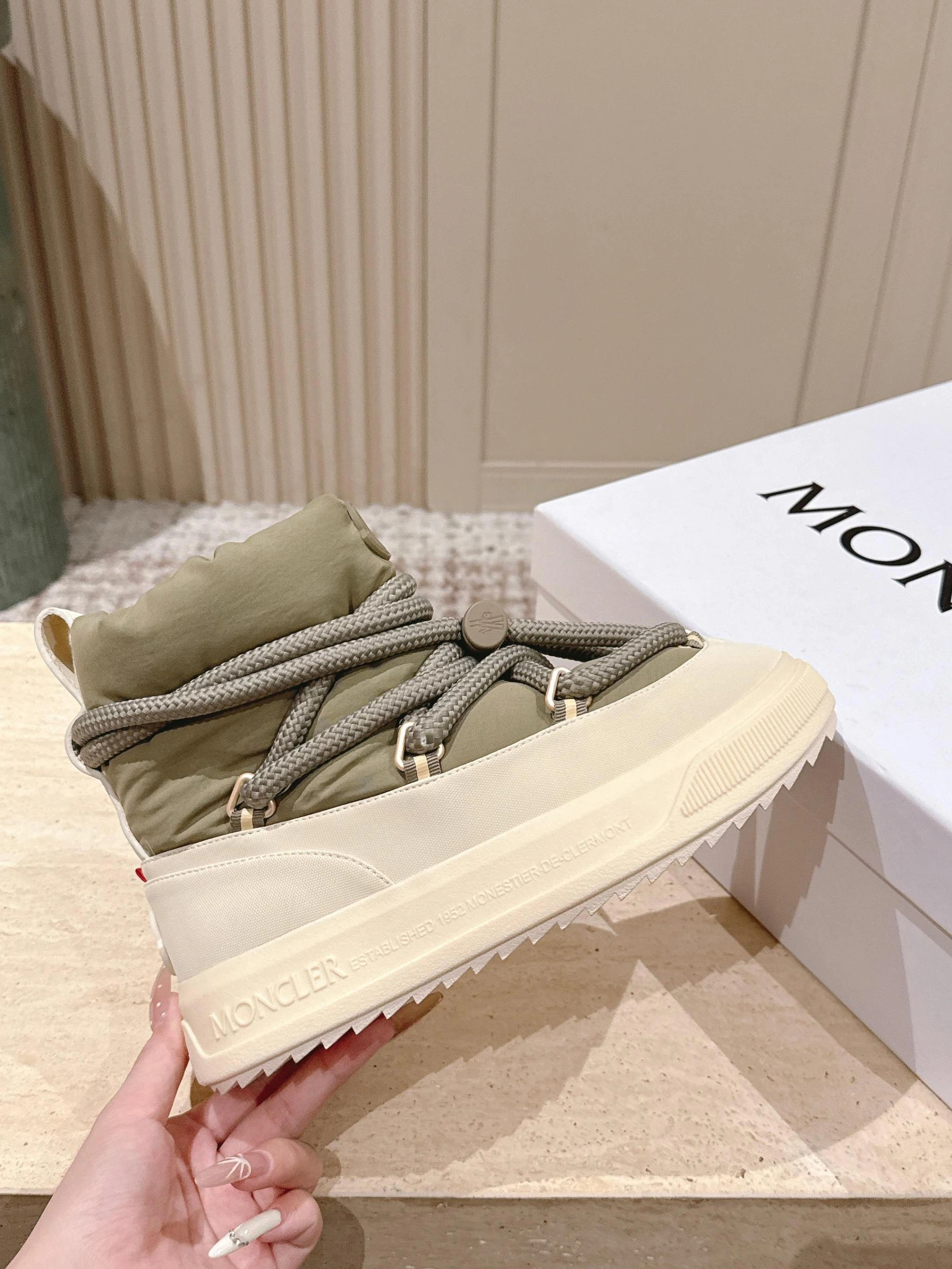 COCO- 7o9385r K209A4G00020M728723G Altive Mid Thick soles：4CM item:E-X000J3023T
