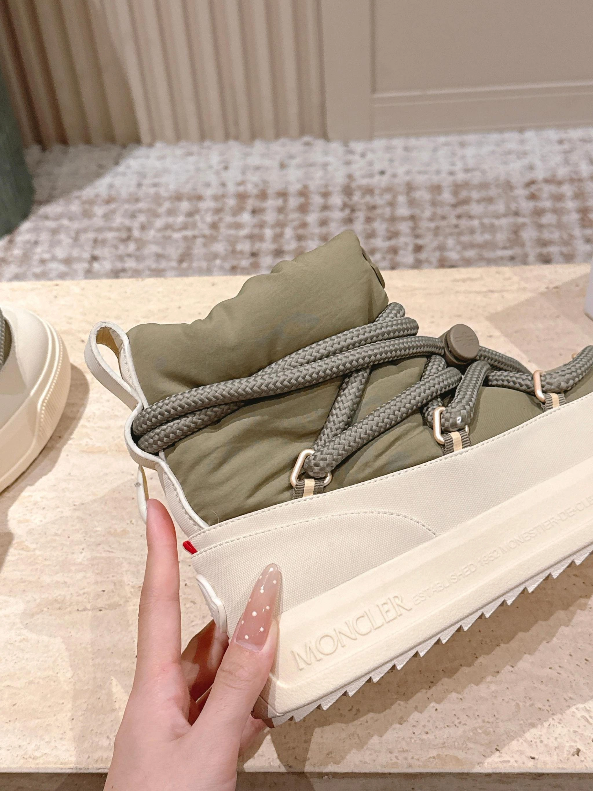 COCO- 7o9385r K209A4G00020M728723G Altive Mid Thick soles：4CM item:E-X000J3023T