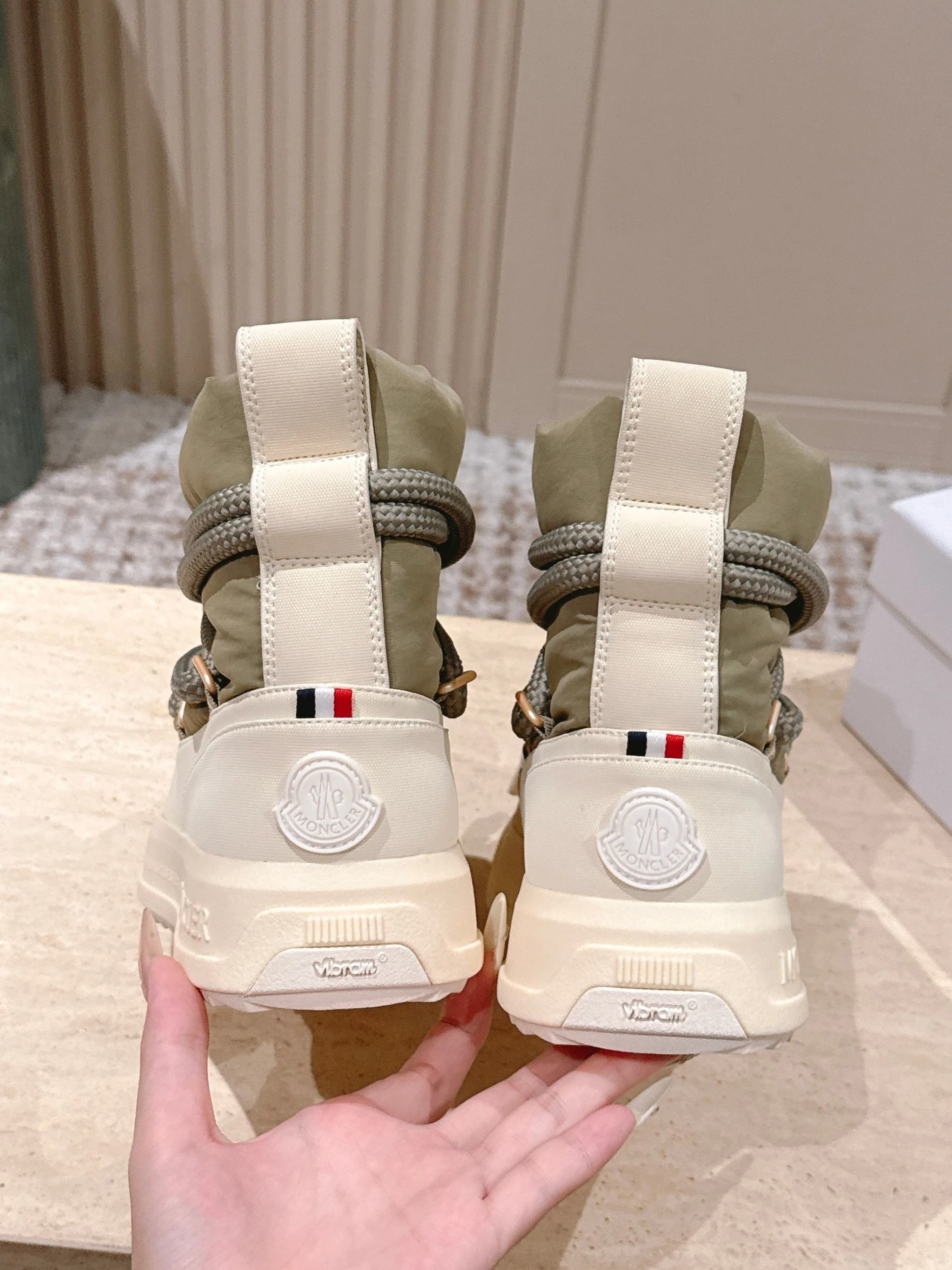 COCO- 7o9385r K209A4G00020M728723G Altive Mid Thick soles：4CM item:E-X000J3023T