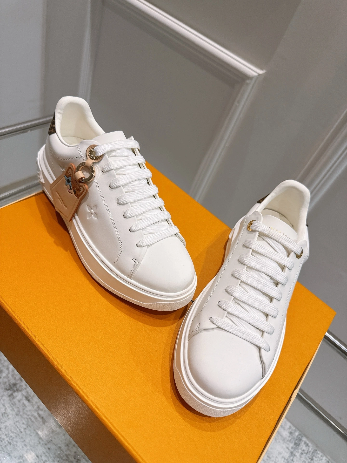 COCO- 8V 1AGUX8 cowhide sheepskin Thick soles:4CM item:E-X362H2711