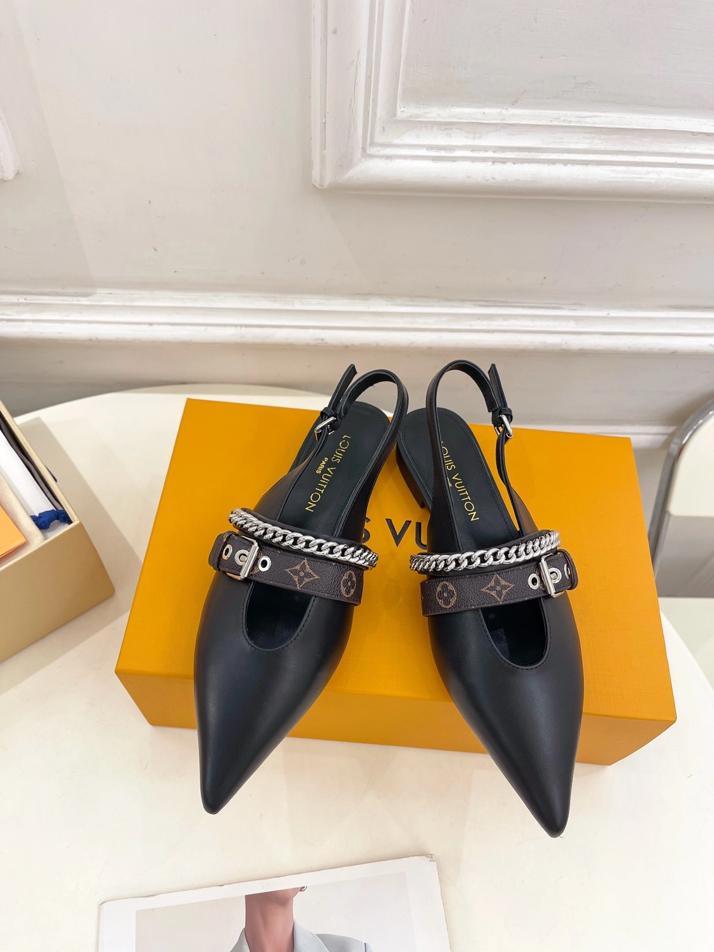 COCO- 8V 1AHN86 calfskin item：E-X002J3755