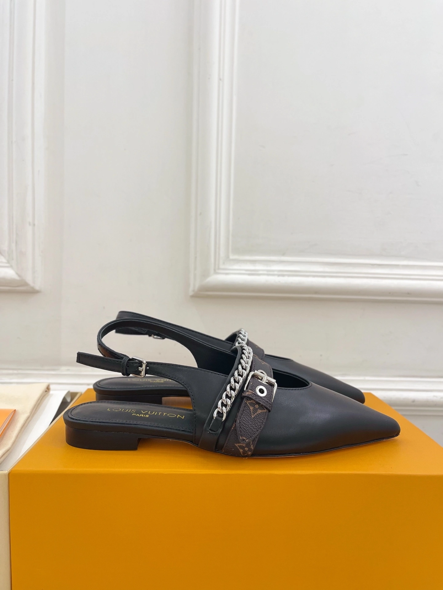 COCO- 8V 1AHN86 calfskin item：E-X002J3755