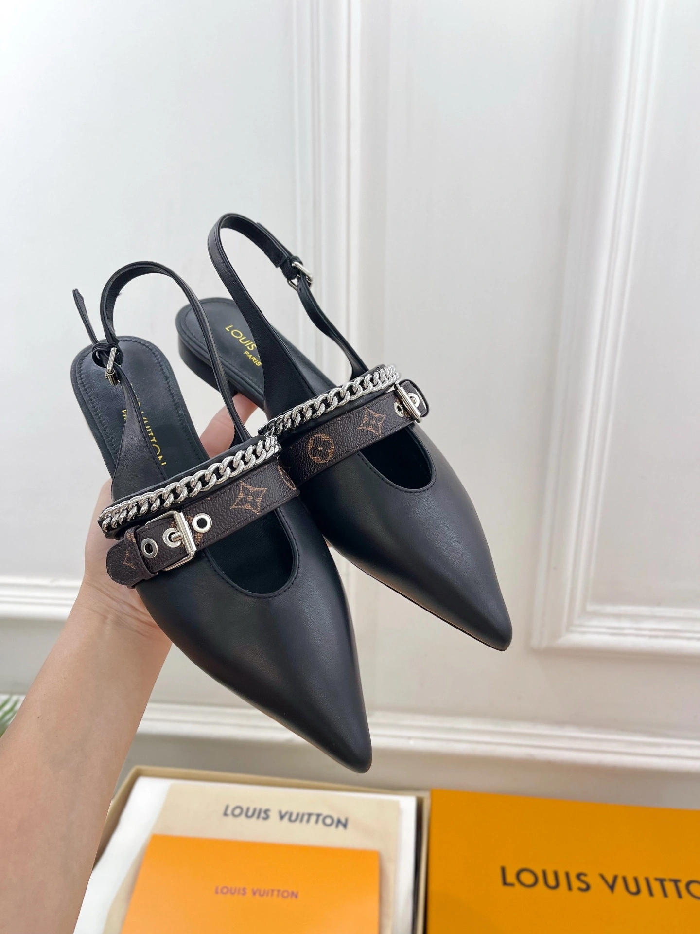 COCO- 8V 1AHN86 calfskin item：E-X002J3755