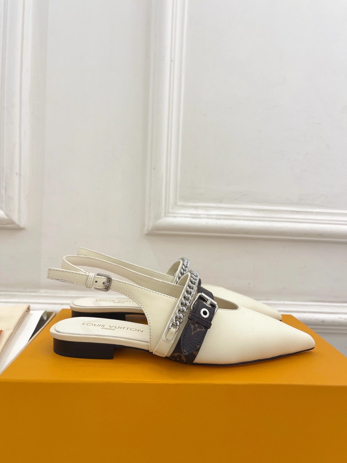 COCO- 8V 1AHNAI calfskin item：E-X002J3756