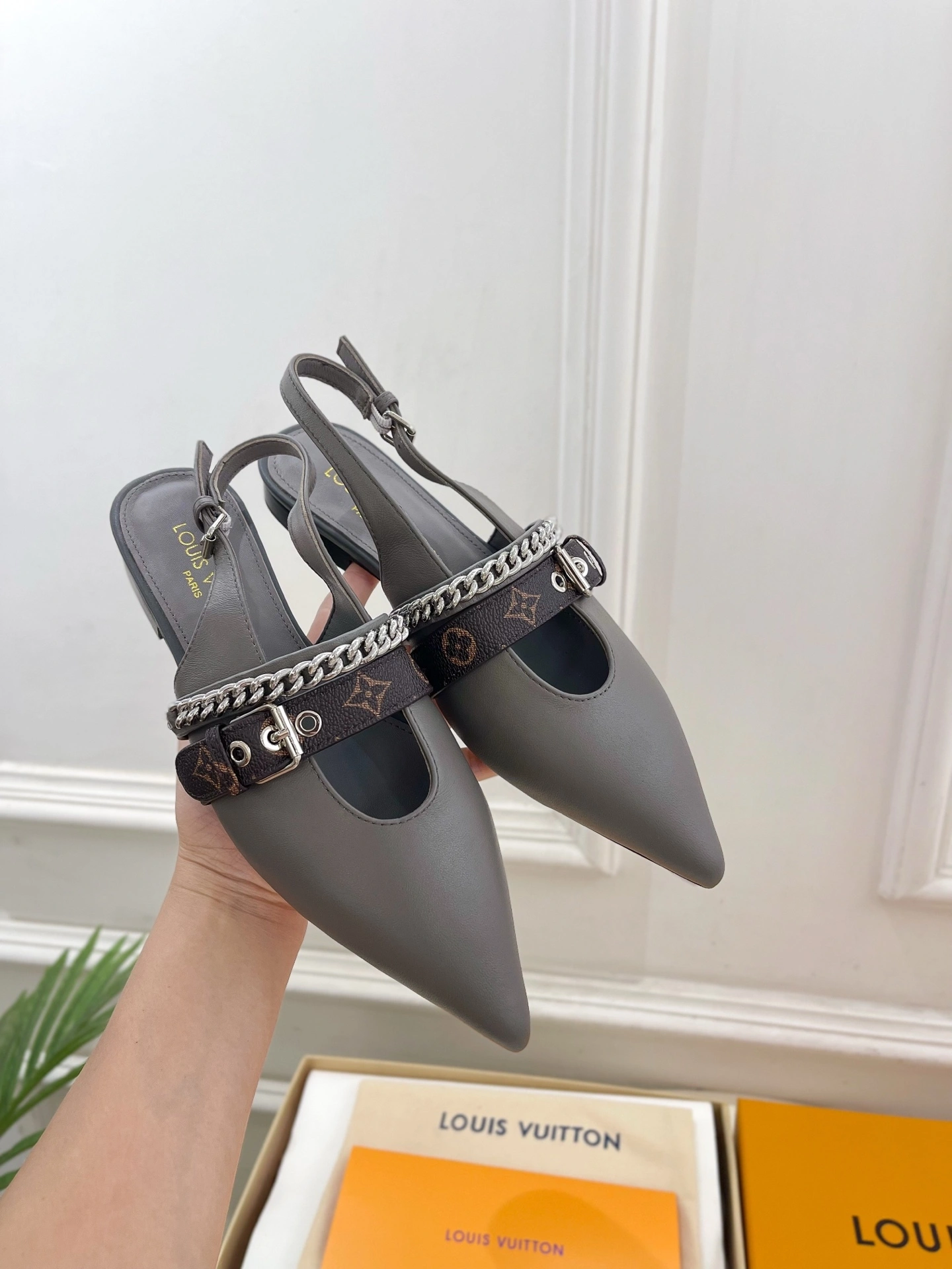 COCO- 8V 1AHNBI calfskin item：E-X002J3757